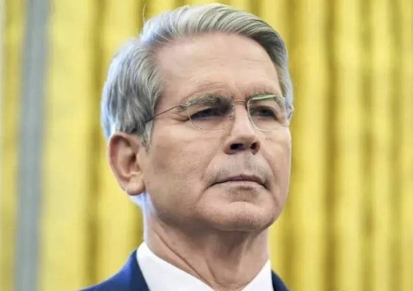 全智股配 美财长破防后,中国突然换将?贝森特更大噩梦来了